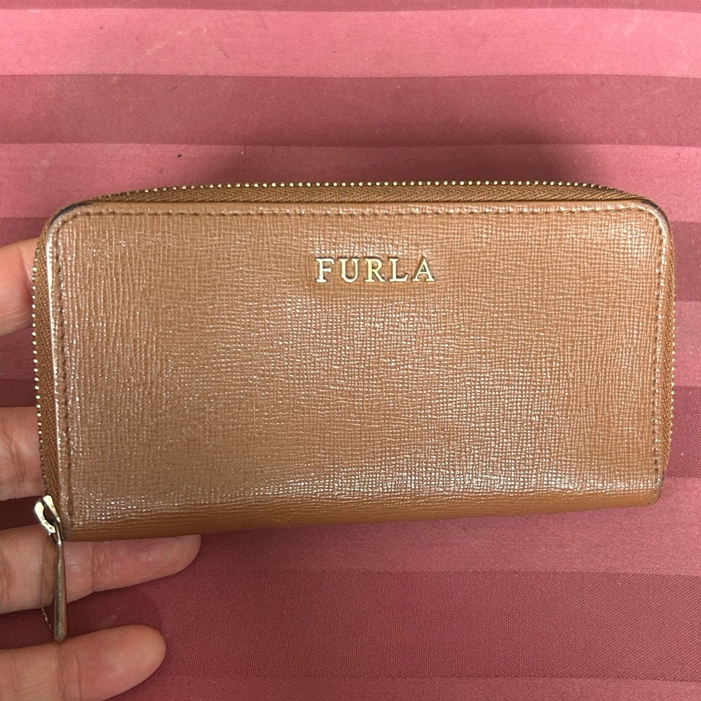 FURLA Zippy leather KEYCASE and Wallet